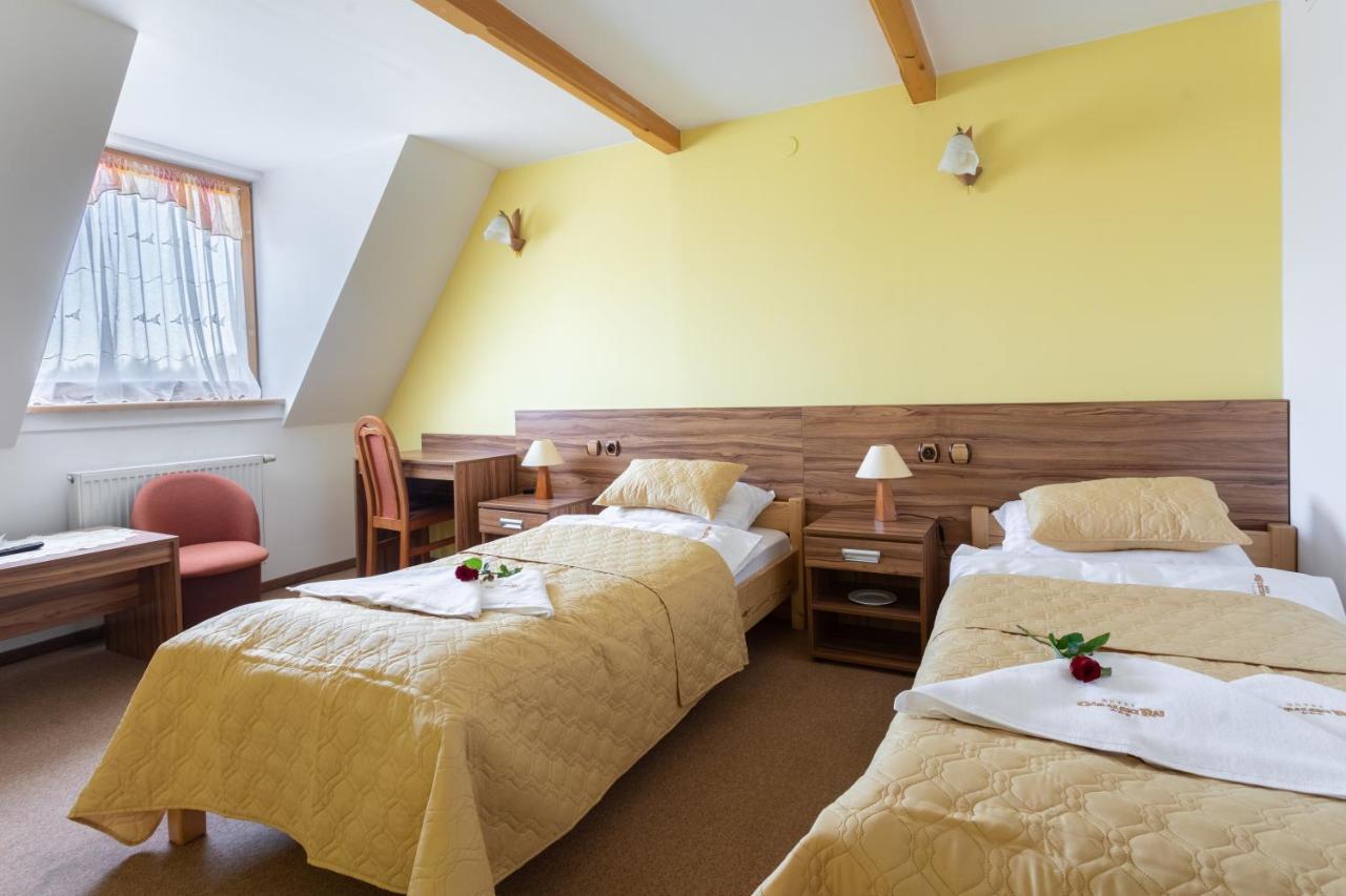 Hotel Góralski Raj Nowy Targ Kültér fotó