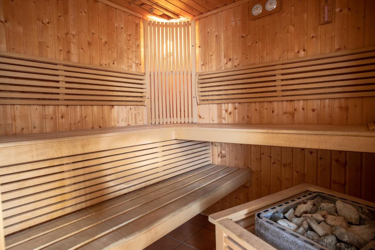Hotel Góralski Raj Nowy Targ Kültér fotó