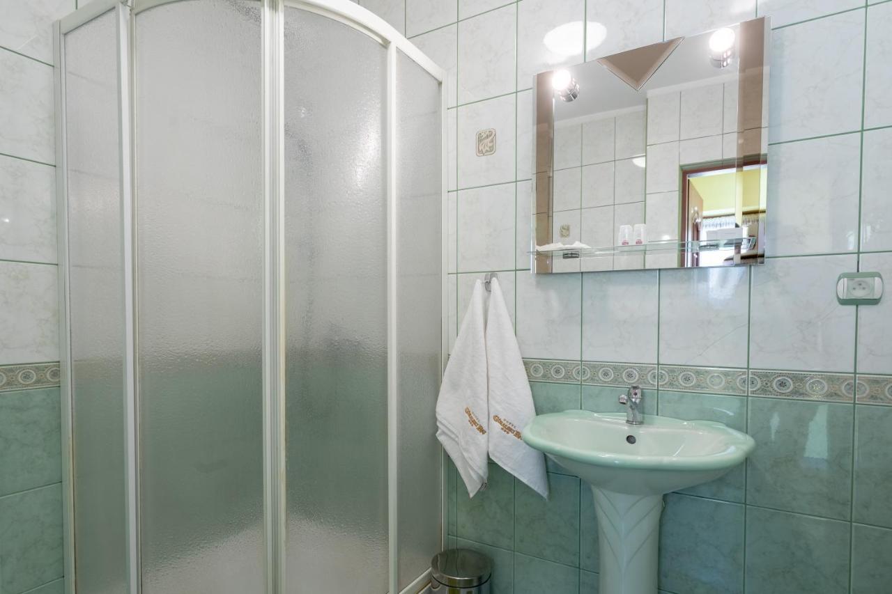 Hotel Góralski Raj Nowy Targ Kültér fotó